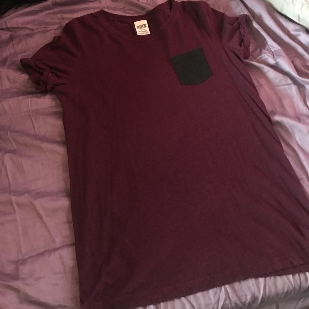 pink t shirt